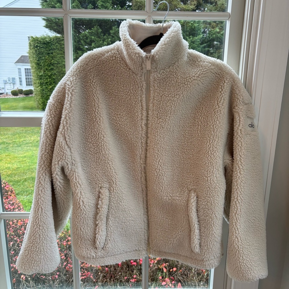 ALO Yoga Cream Sherpa Jacket